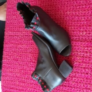 Booties w red ribbon ruffle detail